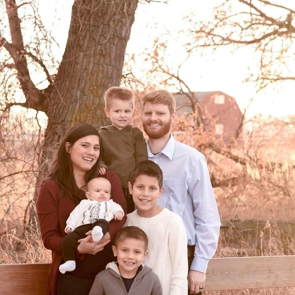 Meet your Posher, Amanda - Picture 1 of 1